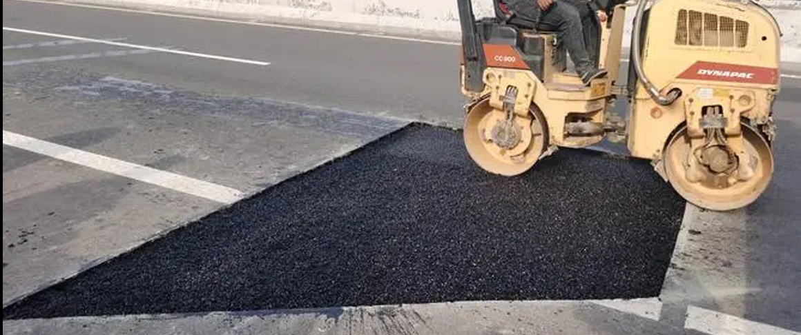 沥青冷补料道路养护场景